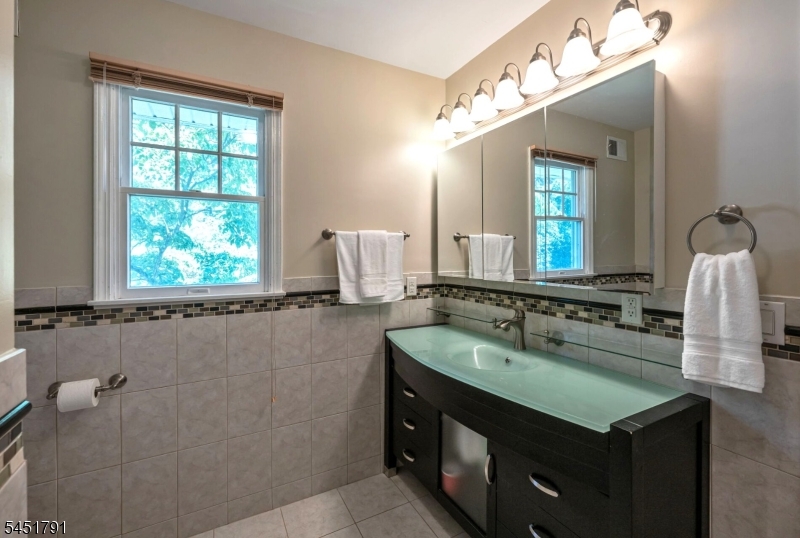19 Edgewood Rd Property Photo 26