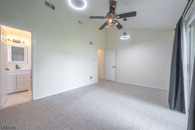 26 Kayser Ln Property Photo 16