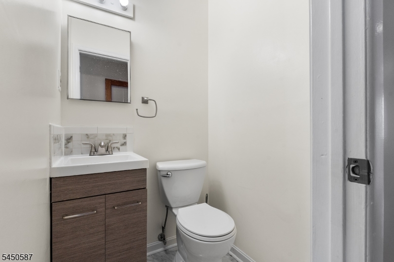 624 Robin Rd Property Photo 8