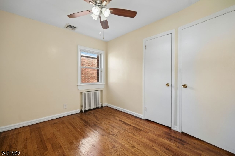9 6th St Property Photo 12