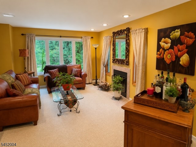 72 W Lake Shore Dr Property Photo 6