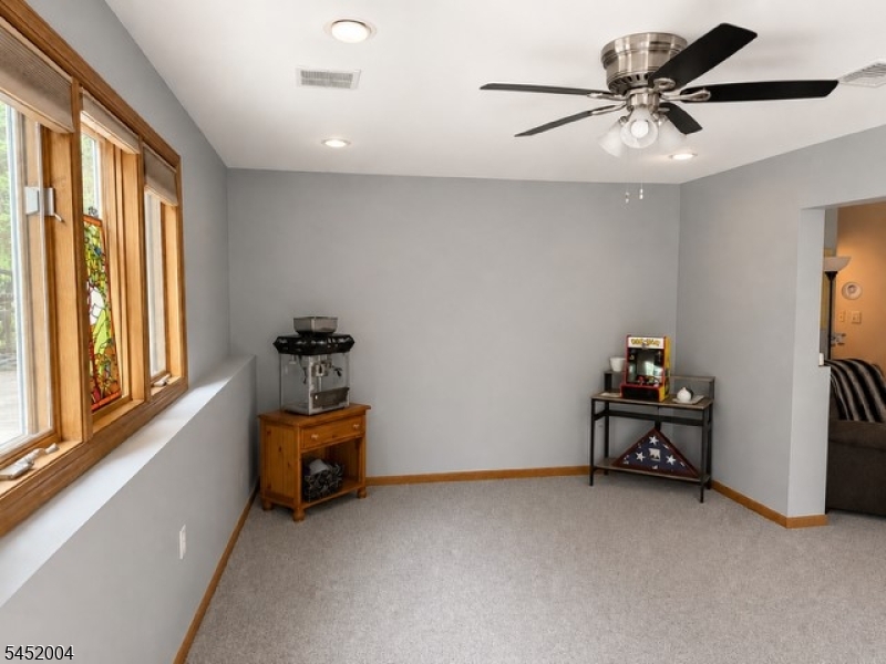 72 W Lake Shore Dr Property Photo 21