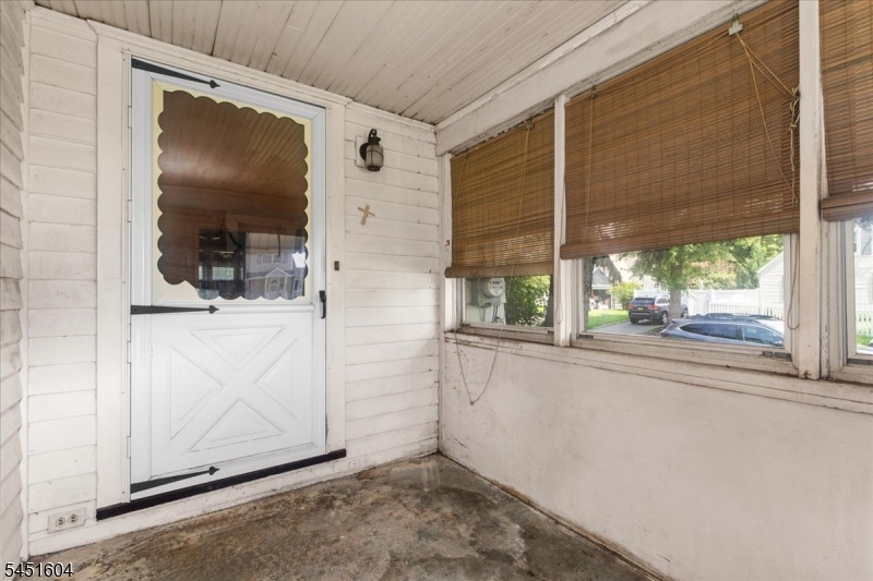 1014 Raritan Rd Property Photo 2
