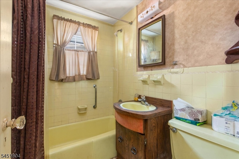 1014 Raritan Rd Property Photo 10