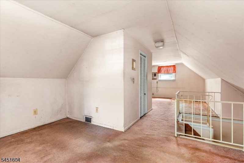 1014 Raritan Rd Property Photo 12