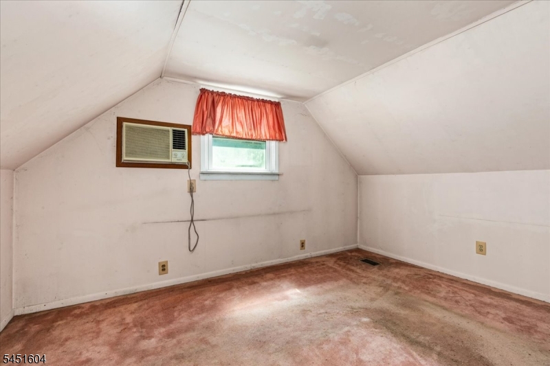 1014 Raritan Rd Property Photo 13