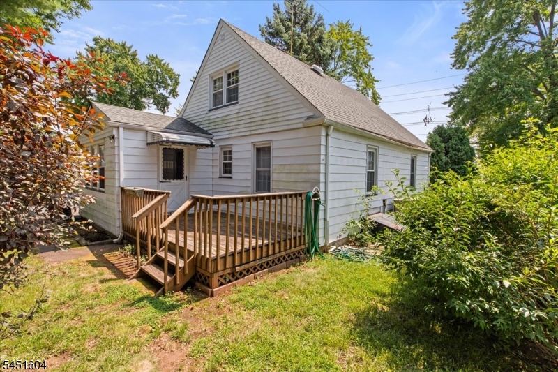 1014 Raritan Rd Property Photo 16