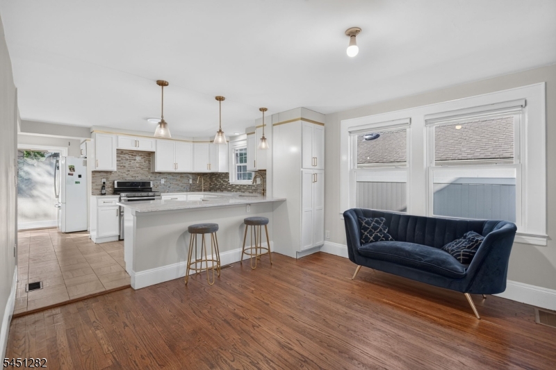 112 Rosewood Ter Property Photo 6