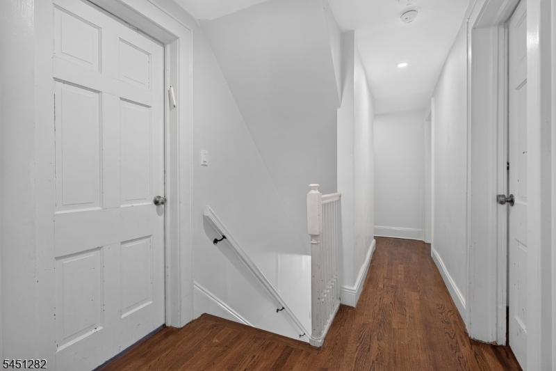 112 Rosewood Ter Property Photo 21
