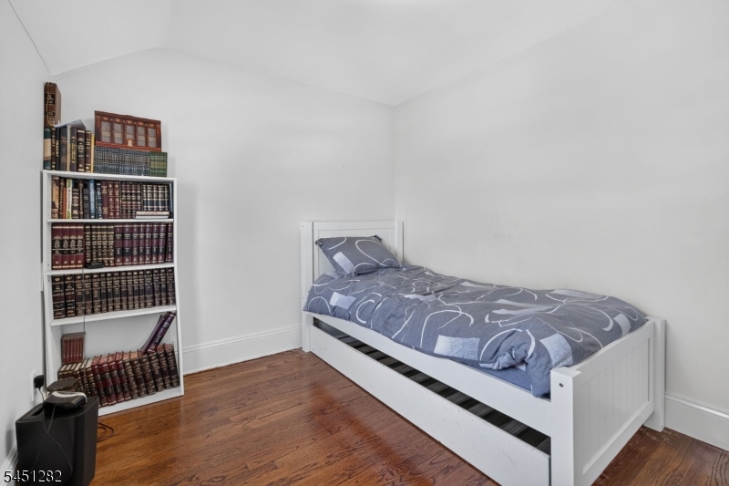 112 Rosewood Ter Property Photo 27