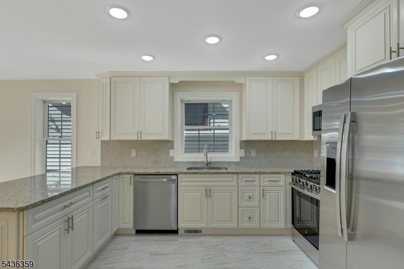 58 Vermont Ave Property Photo 4