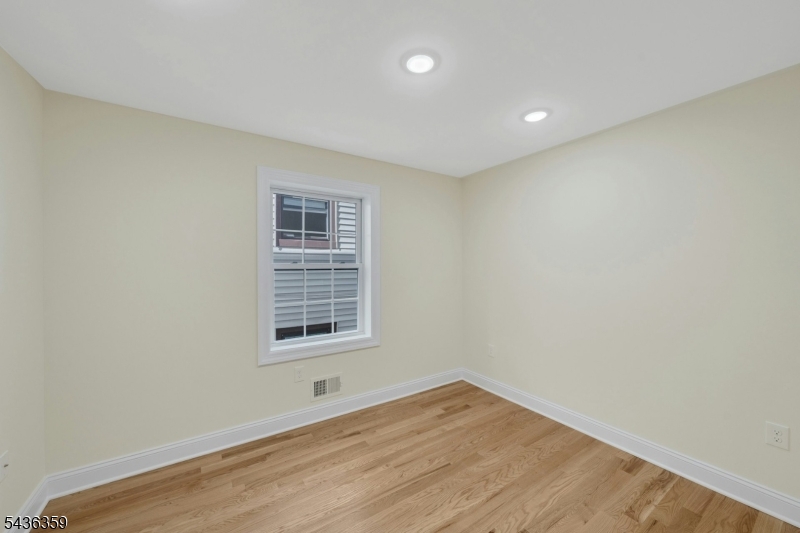 58 Vermont Ave Property Photo 8