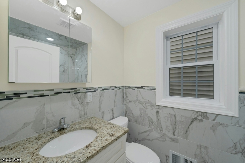 58 Vermont Ave Property Photo 9