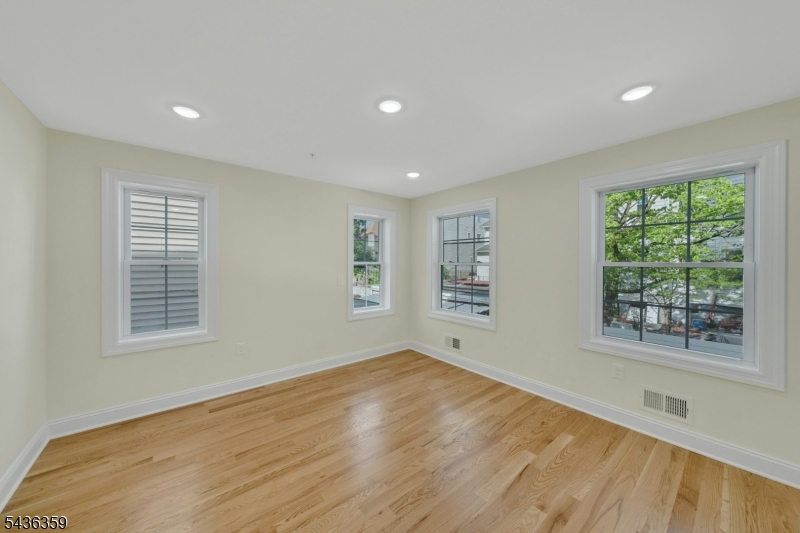 58 Vermont Ave Property Photo 11