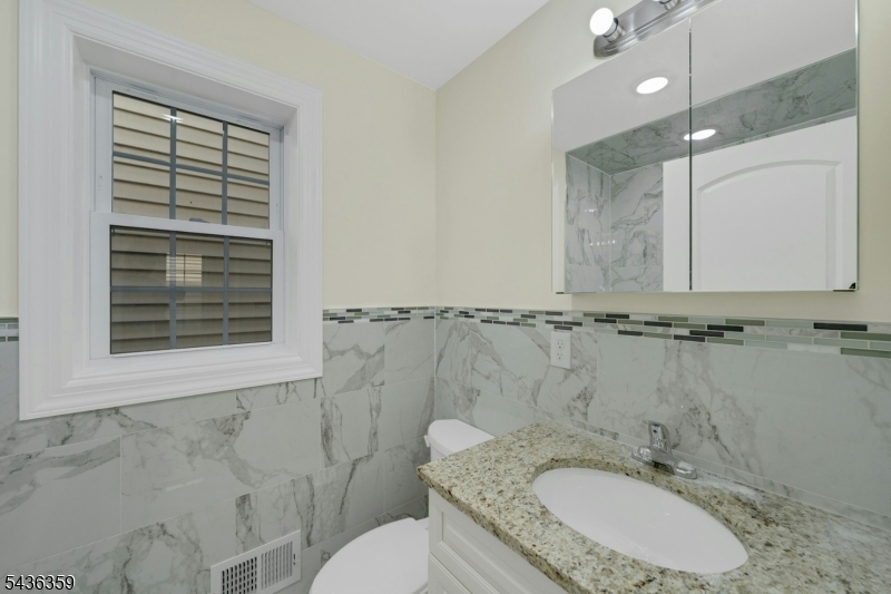58 Vermont Ave Property Photo 15