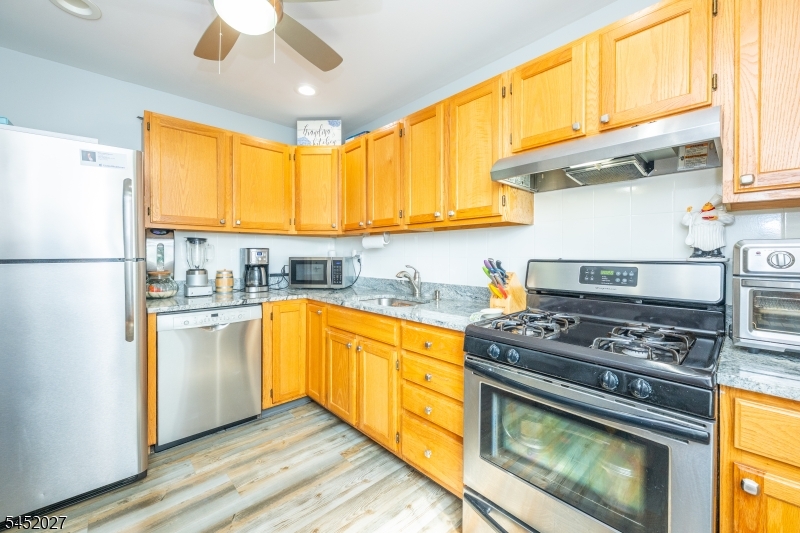 1136 Valley Rd 1a Property Photo 5