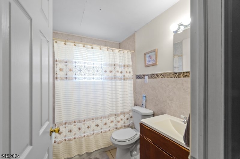 48 Cedarhurst Ave Property Photo 5