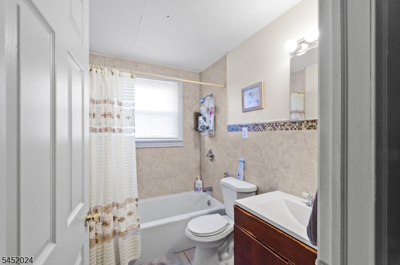 48 Cedarhurst Ave Property Photo 6