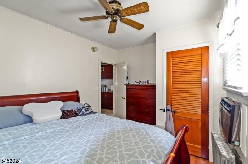 48 Cedarhurst Ave Property Photo 11