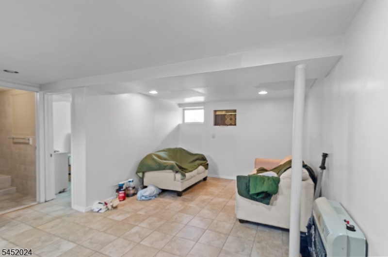 48 Cedarhurst Ave Property Photo 18