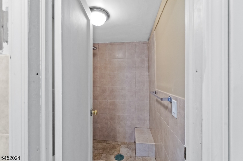 48 Cedarhurst Ave Property Photo 21