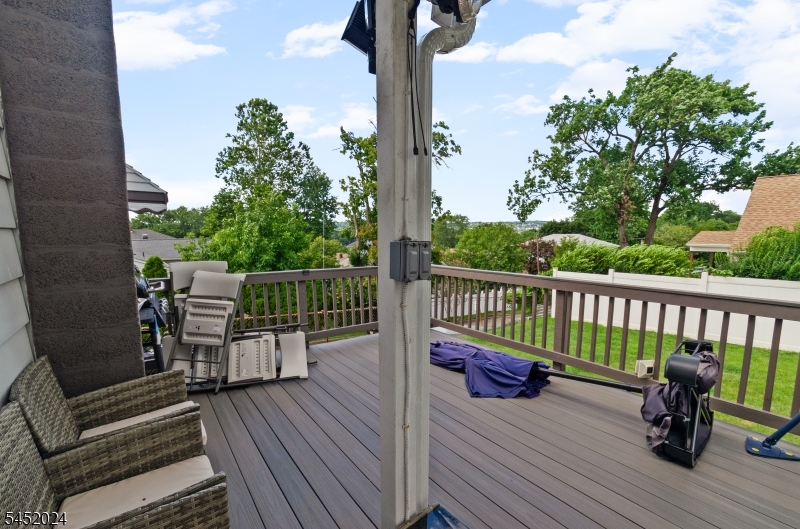 48 Cedarhurst Ave Property Photo 30