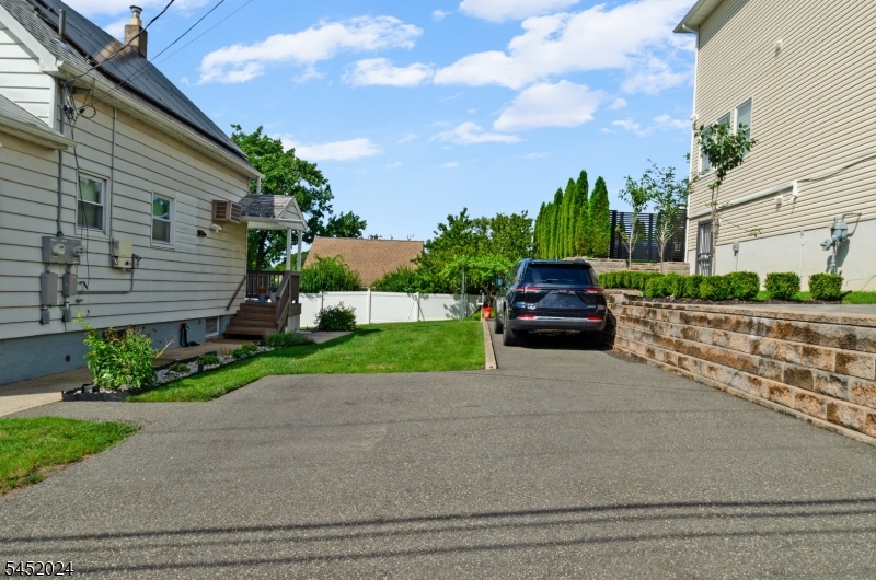 48 Cedarhurst Ave Property Photo 34