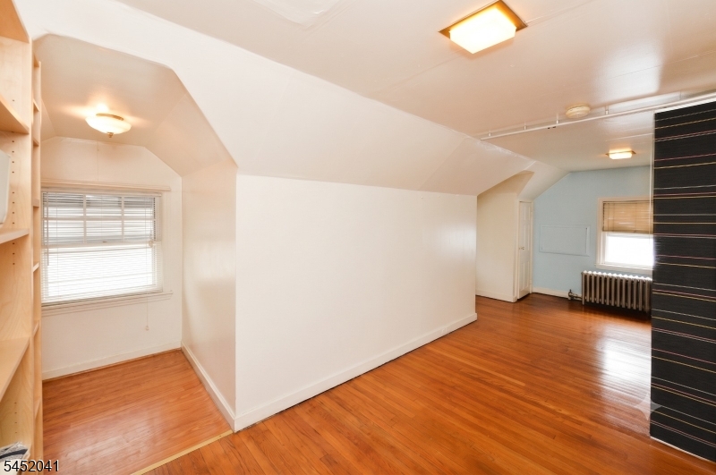 1556 Wyndmoor Ave Property Photo 14