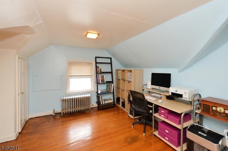 1556 Wyndmoor Ave Property Photo 15