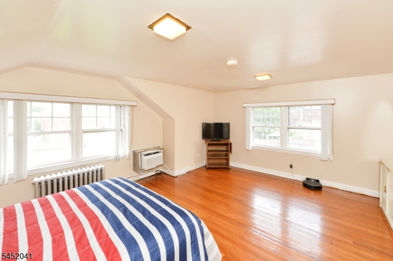 1556 Wyndmoor Ave Property Photo 19