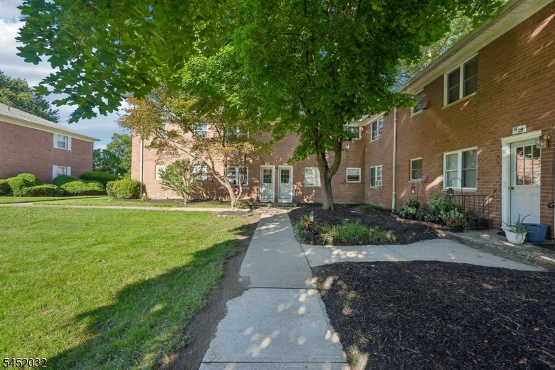 39 Manchester Ct Property Photo 30