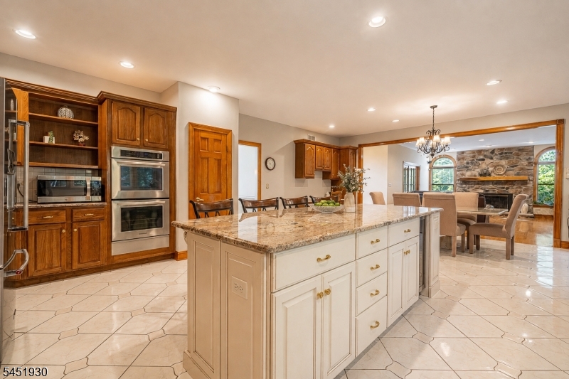 40 Newland Ct Property Photo 9
