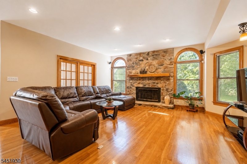 40 Newland Ct Property Photo 13