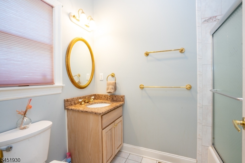 40 Newland Ct Property Photo 15