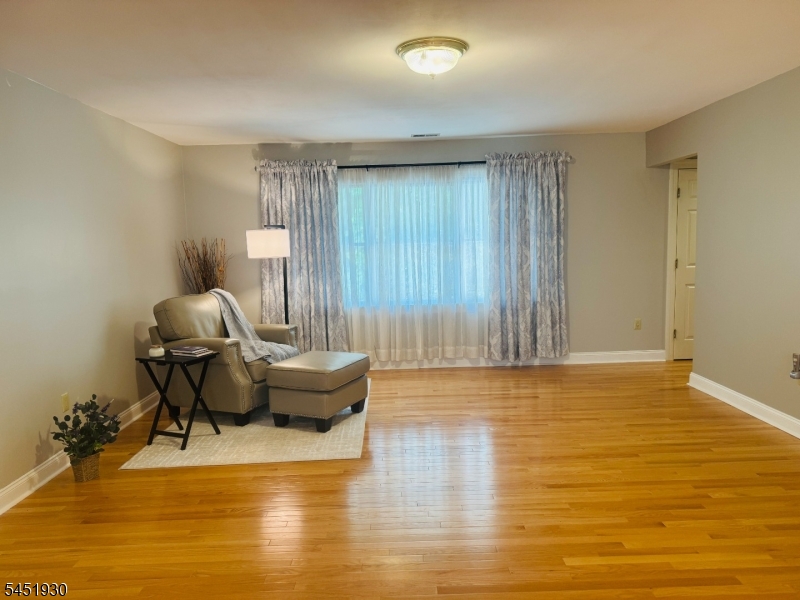 40 Newland Ct Property Photo 18
