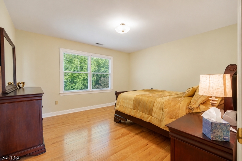 40 Newland Ct Property Photo 23