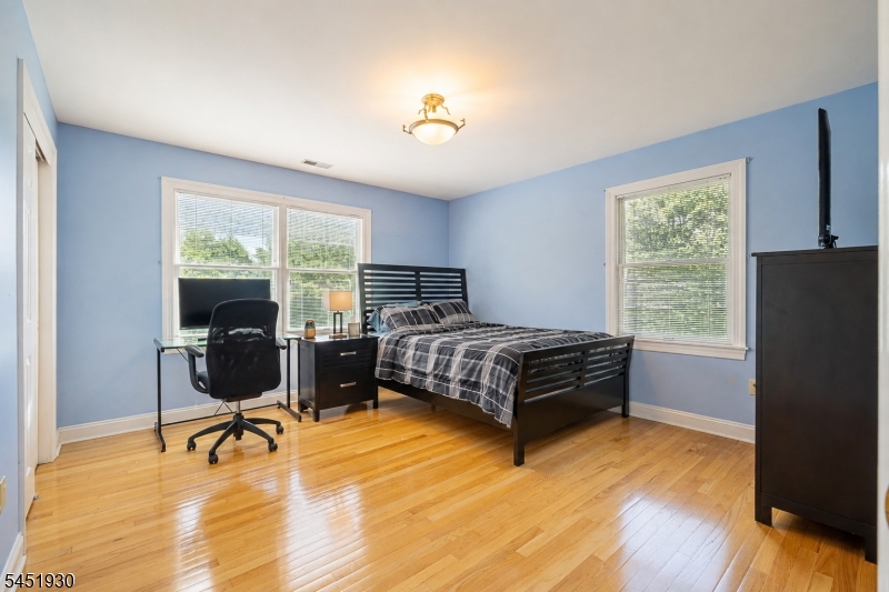 40 Newland Ct Property Photo 25
