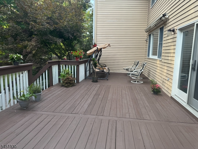 40 Newland Ct Property Photo 34