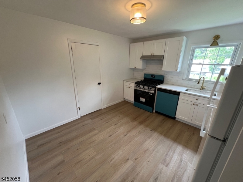 1006 Gifford Ct 2 Property Photo 3