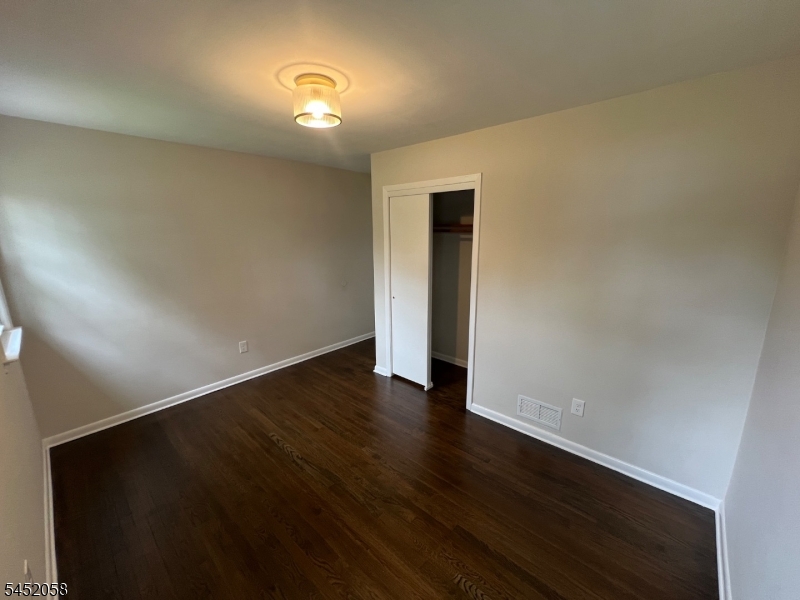 1006 Gifford Ct 2 Property Photo 14