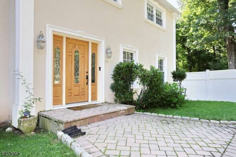 61 Intervale Rd Property Photo 2