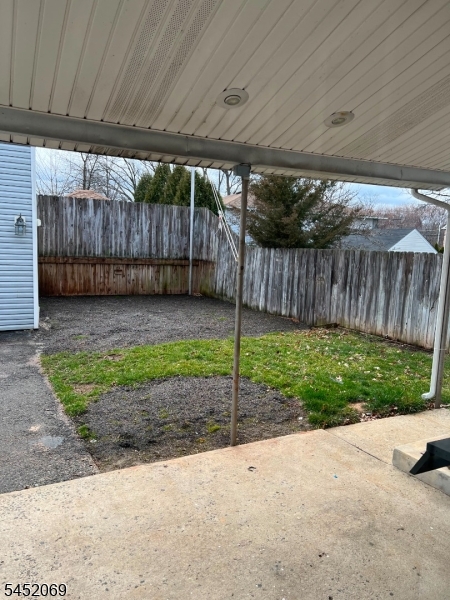 815 Seymour Ave Property Photo 12