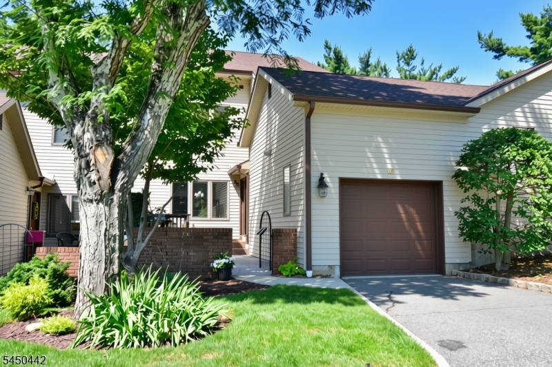 89 Fisher Rd Property Photo 4