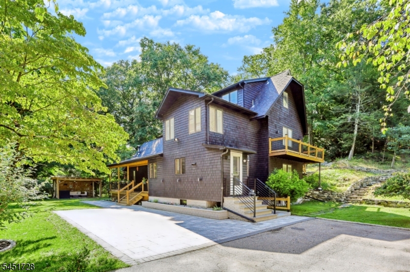 475 West Brook Property Photo 4