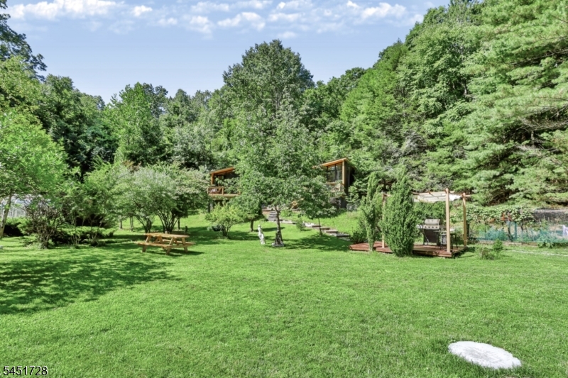 475 West Brook Property Photo 32
