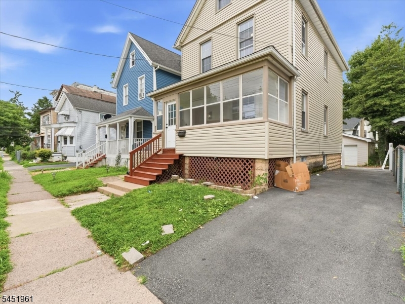 56 Prospect St Property Photo 38