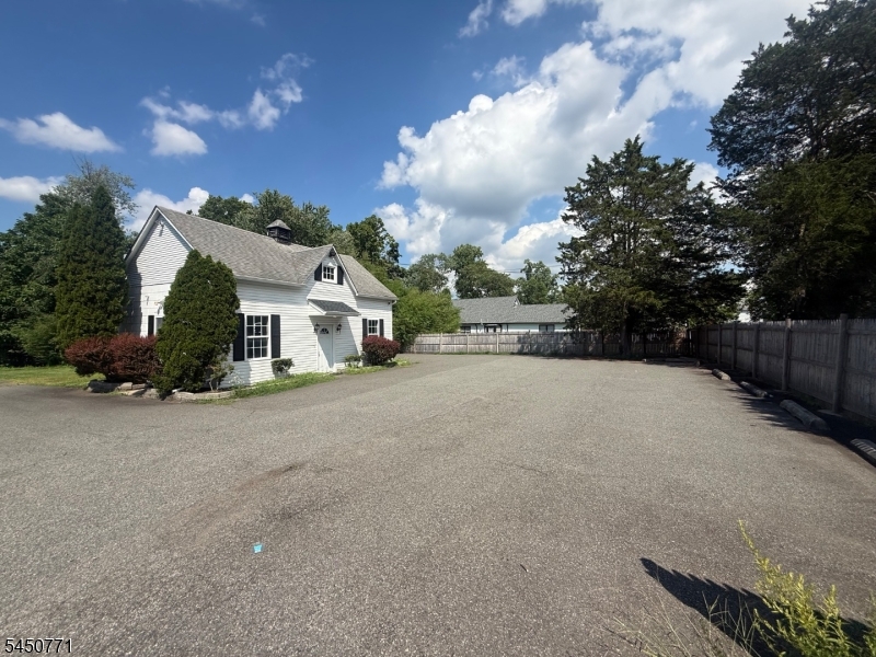 493 Union Ave Property Photo 1