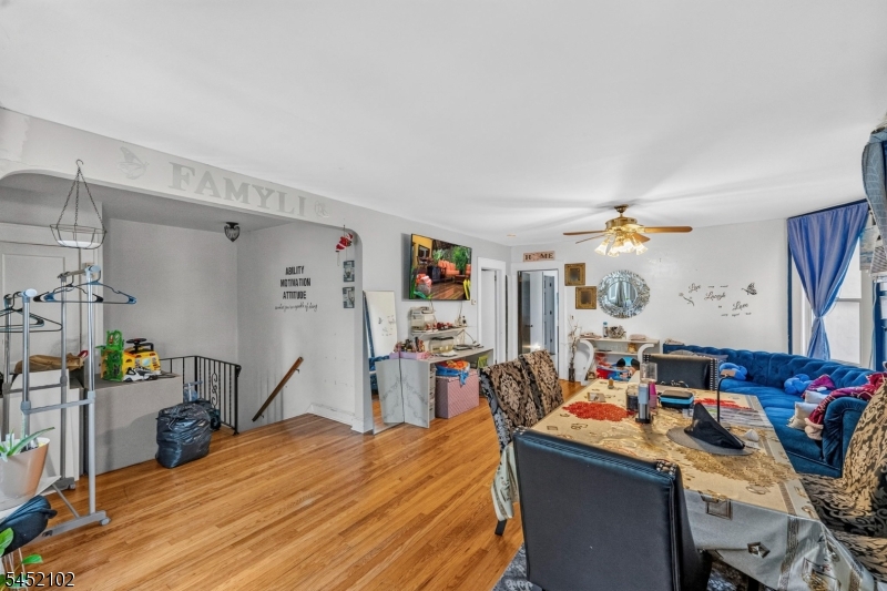 334 Trenton Ave Property Photo 16