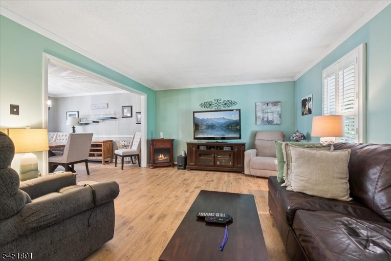 19 Mohawk Ave Property Photo 8