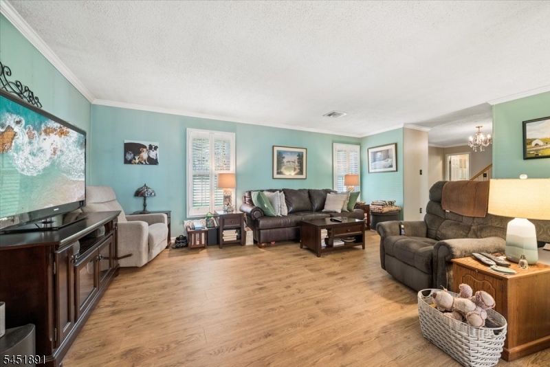 19 Mohawk Ave Property Photo 10